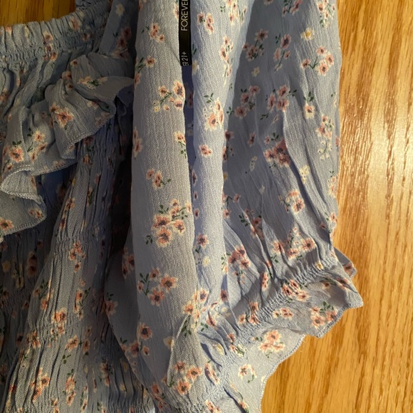 Women’s mid rise top - Picture 3 of 5